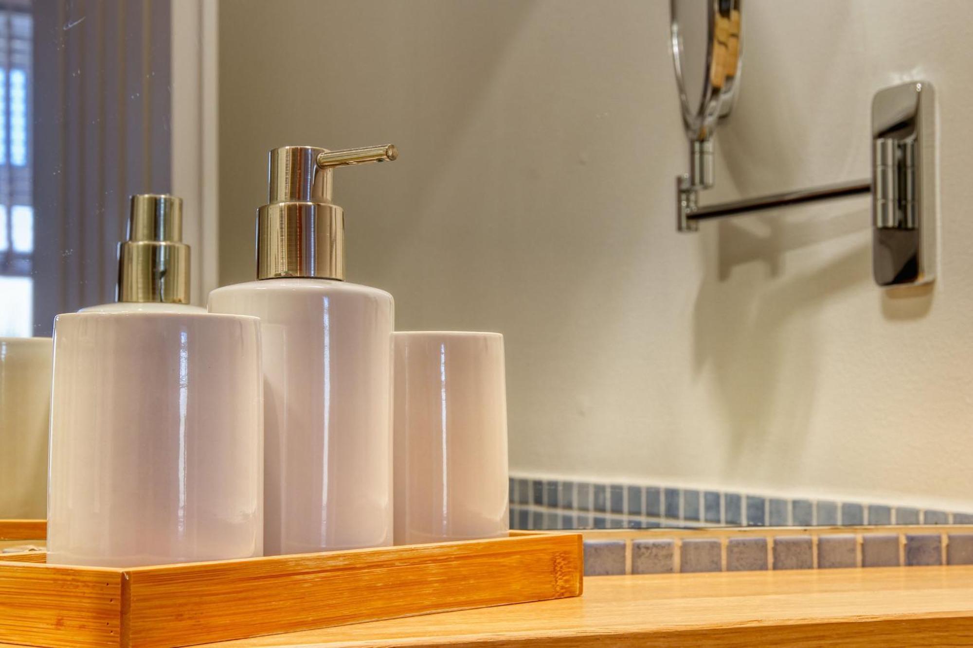 Landhaus Am Ufer - Wohnung 2 ハイリゲンハーフェン エクステリア 写真